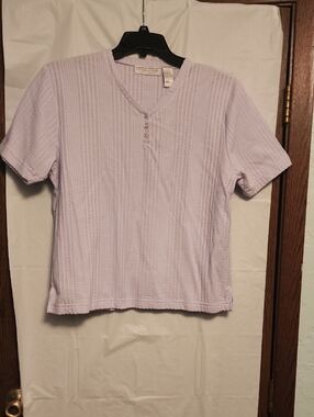 Carole Little Lavender Short Sleeve V-Neck Knit Top